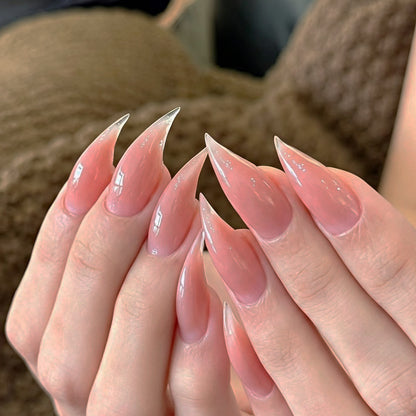 Sleek Stiletto Nagelvergrößerungen Brehn
