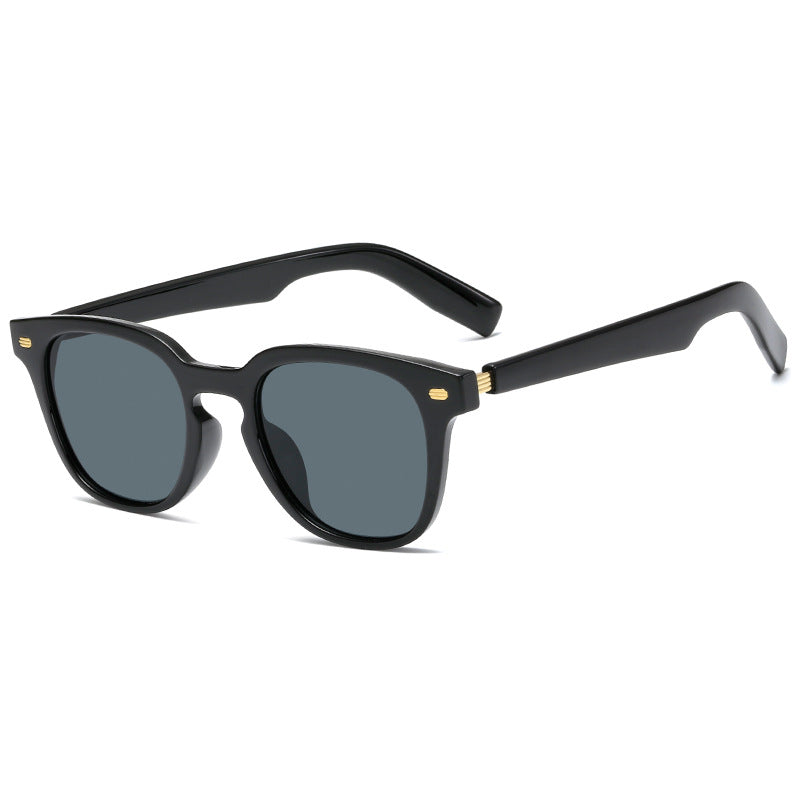 Damen modische Korrektionsbrille mit elegantem Kunststoffrahmen und goldenen Akzenten Brehn