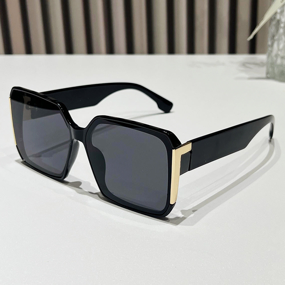 Damen modische Sonnenbrille mit eleganten Akzenten Brehn