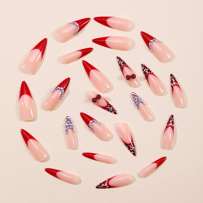 Dekorative Tierdruck Stiletto Nagelverlängerungen Brehn