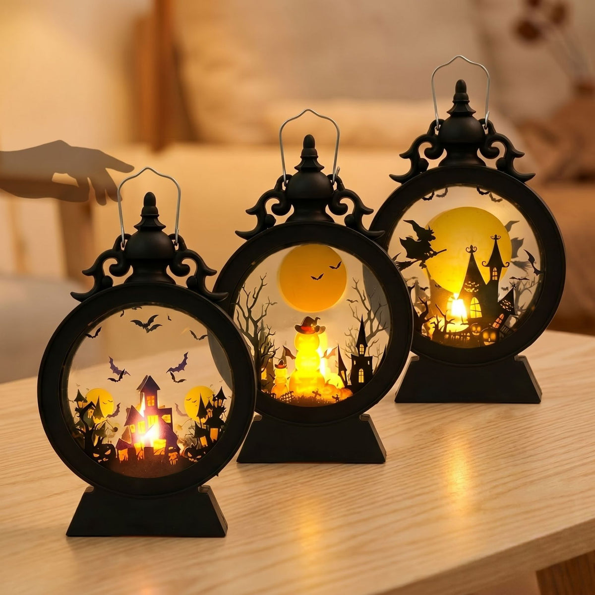 LED-Deko-Tischlaterne mit Halloween-Silhouetten und warmweißem Leuchten