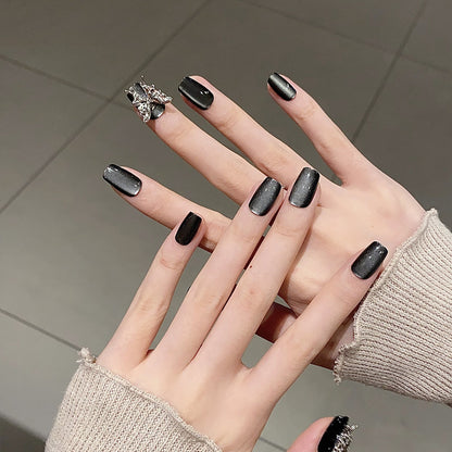 Thematische Nagelkunst Press-On Nägel mit süßen Charakter- und Schleifendesigns Brehn