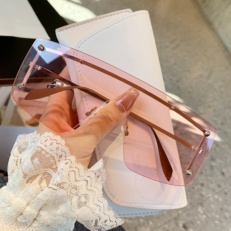 Damen oversized Sonnenbrille mit modernem Rahmen und UV-Schutz Brehn