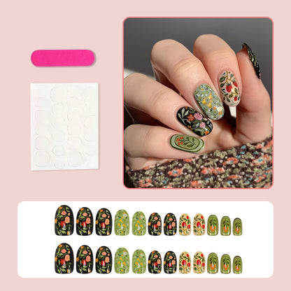 Kunstnagelset mit floralen Motiven und Glitzerakzenten Brehn