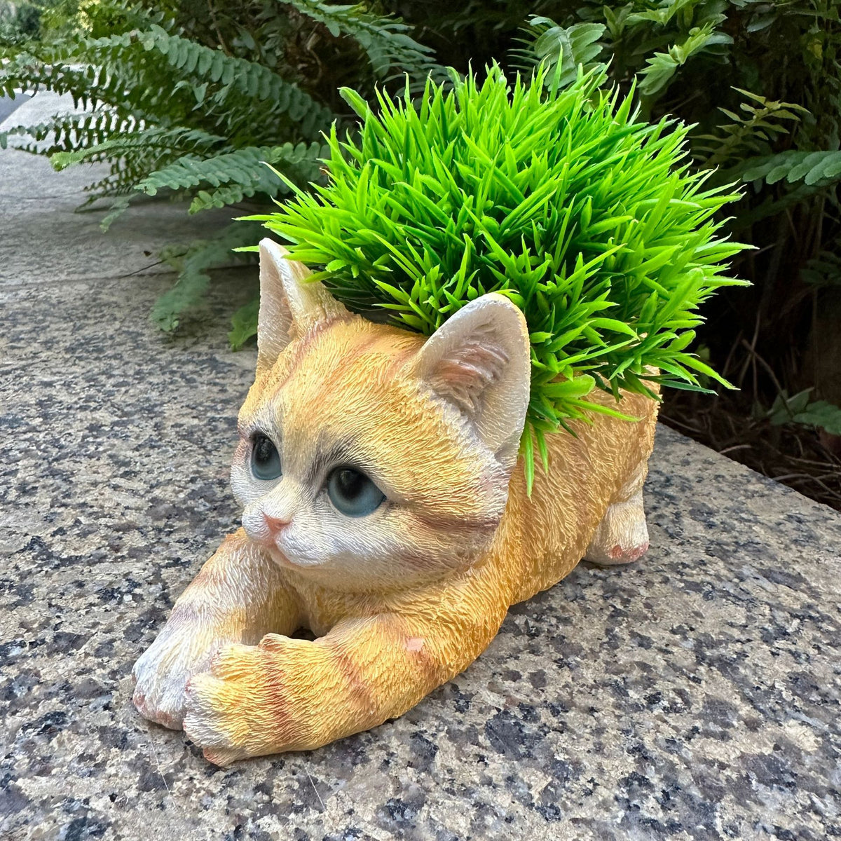 Dekorative Katze mit Pflanzenübertopf Brehn