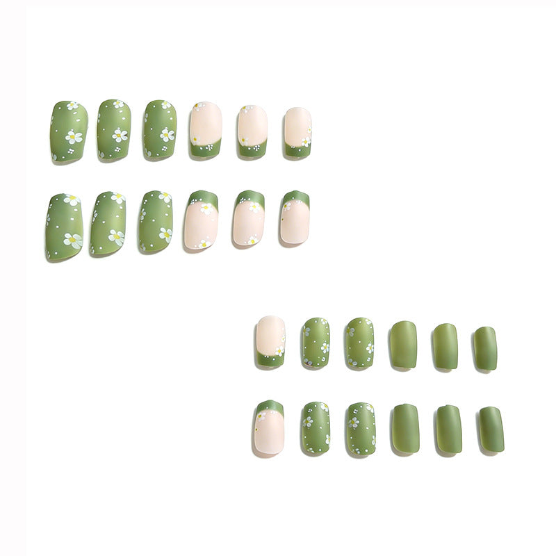 Floral Accent Nail Art Brehn