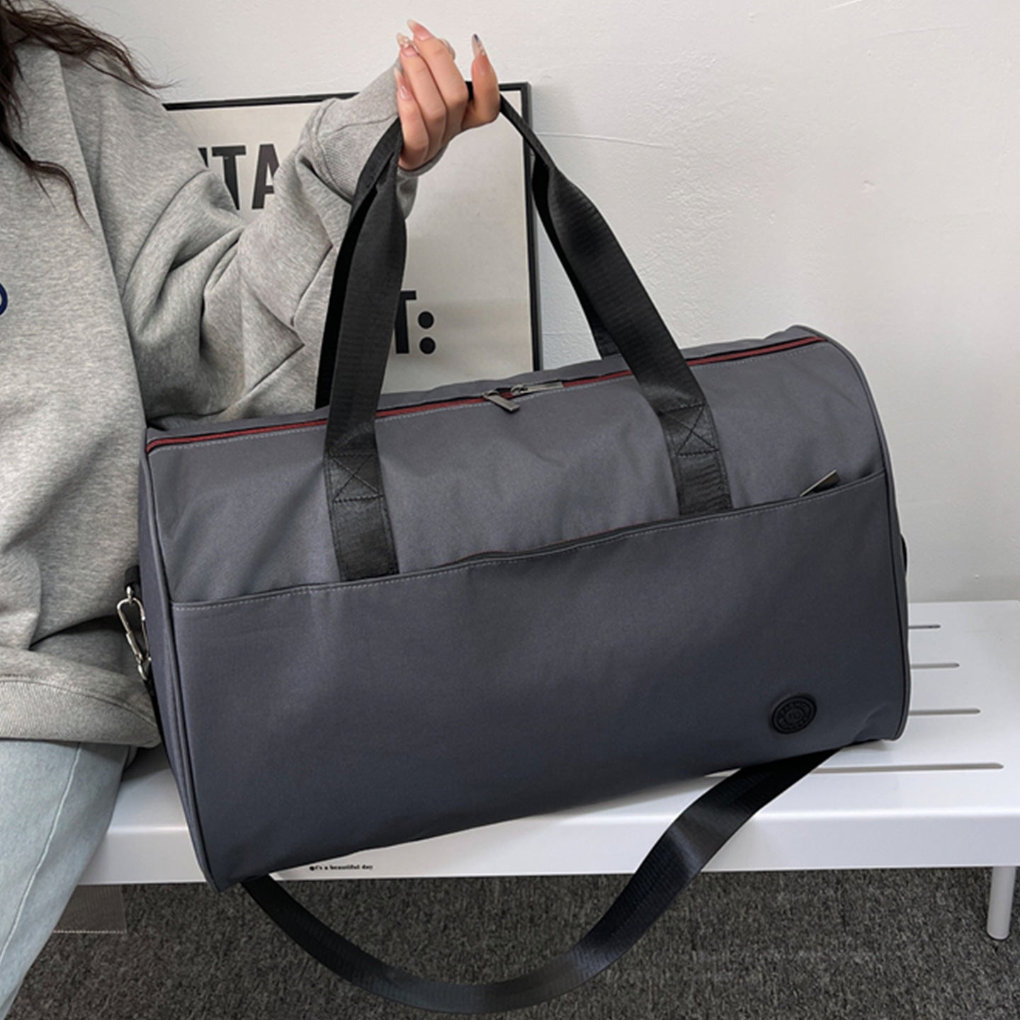 Sportliche Reisetasche mit Robusten Tragegriffen und Abnehmbarem Schultergurt Brehn