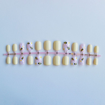 Künstlerisches von Bienen inspiriertes Nail Art Kit