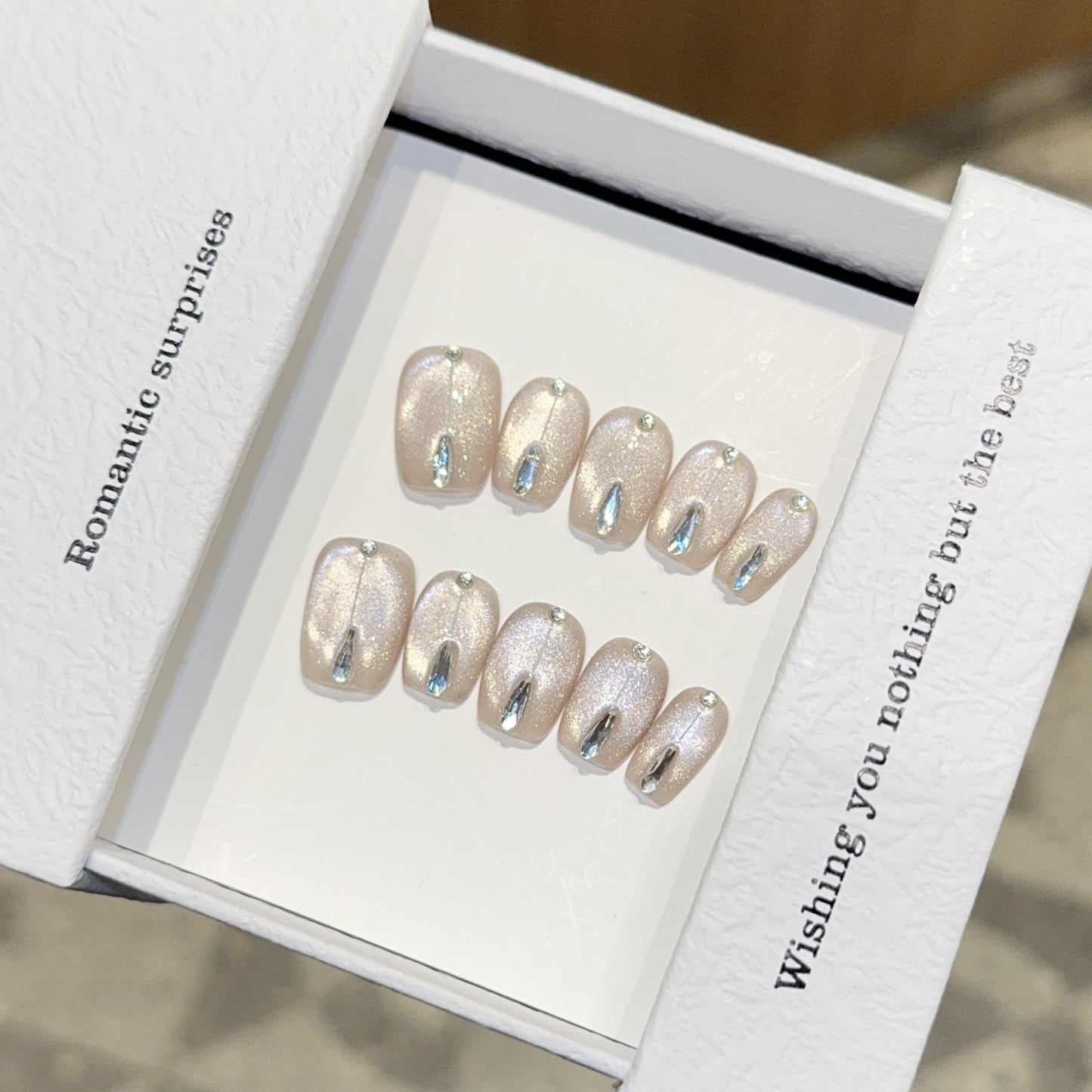 Kunstnägel mit Elegantem Glamour-Design Brehn