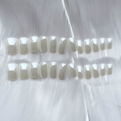 Premium Glänzendes Press-On Nageldesign Set Brehn