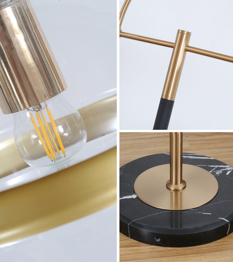 Moderne minimalistische Stehlampe mit Globenschirm
