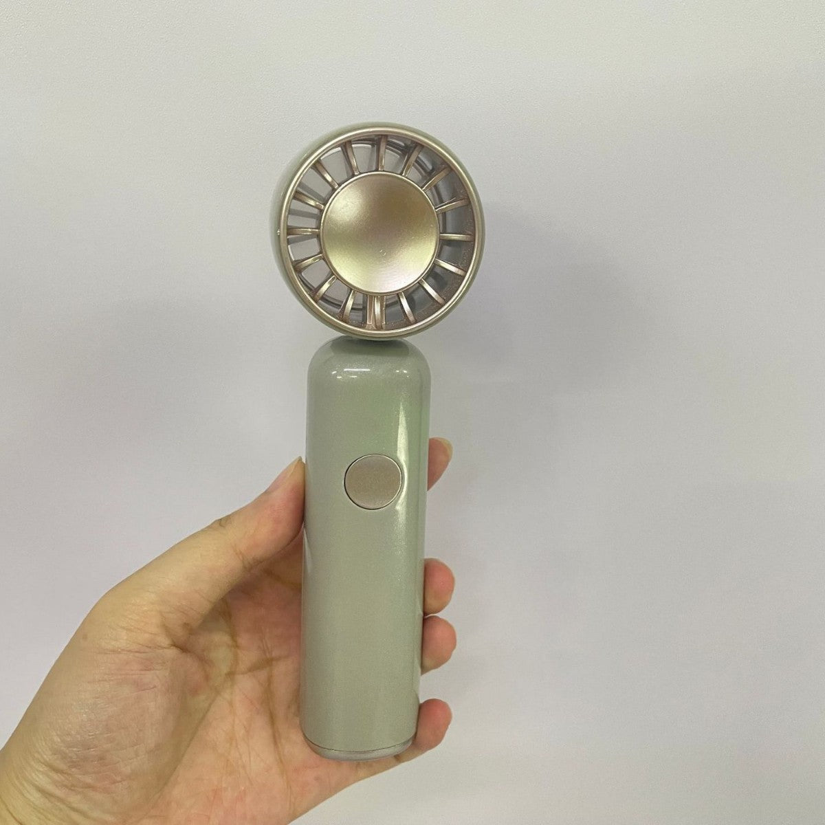 Unisex Tragbarer Handventilator mit mehrfachen Geschwindigkeitsstufen Brehn