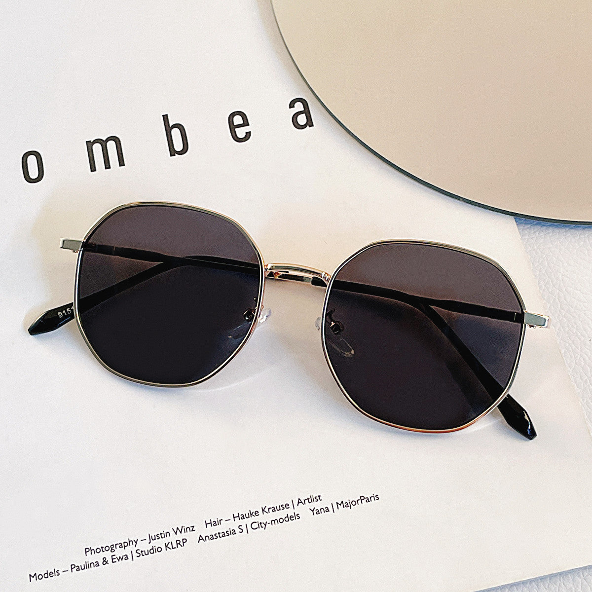Damen elegante Sonnenbrille mit auffälliger Rahmenstruktur Brehn