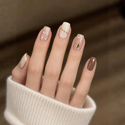Dekoratives Press-On Nagelkunst Set