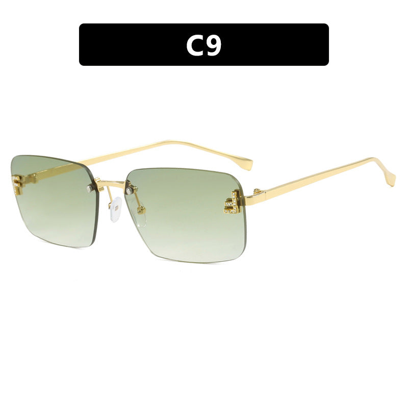 Damen quadratische Sonnenbrille mit elegantem goldenen Rahmen und stylishen Gläsern Brehn