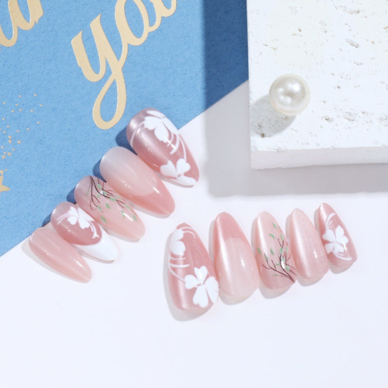 Kunstvolle 3D-Nagelset Brehn