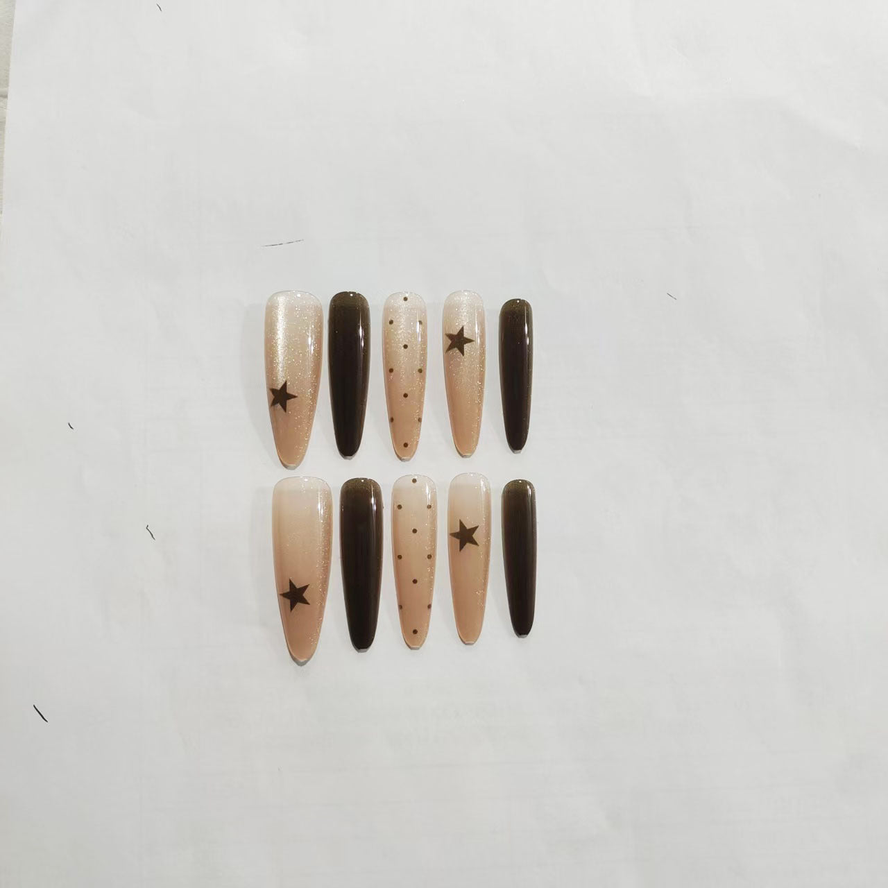 Künstlerisches Stern Design Press-On Nagel Set Brehn