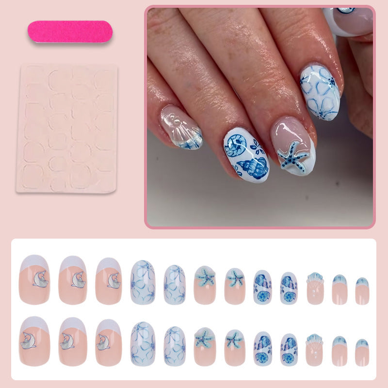 Kunstnagelset mit maritimem Design und kreativen Details Brehn