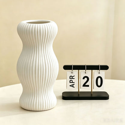 Moderne dekorative Skulptur Vase