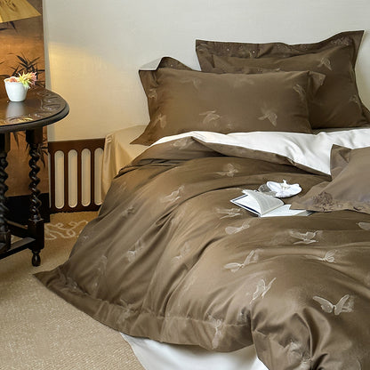 Elegantes fein gewebtes Bettwäsche-Set aus Mako‑Satin mit dezenter Schmetterlings‑Jacquardstruktur und Wendekissen
