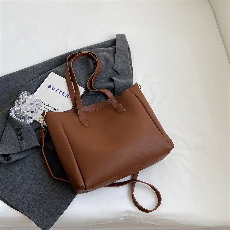 Zeitgenössische Minimalistische Handtasche Brehn