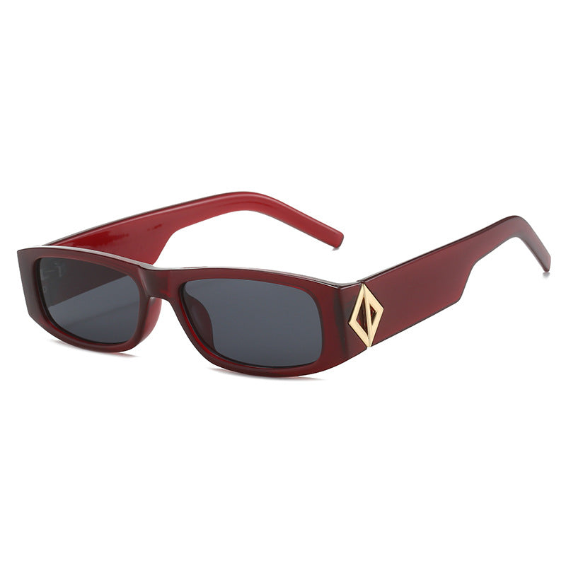Damen modische Sonnenbrille mit asymmetrischem Rahmen und goldfarbenen Details Brehn