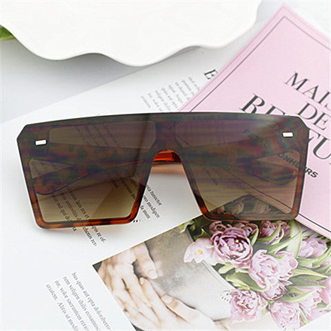 Damen Modische Rechteck-Sonnenbrille im urbanen Design Brehn
