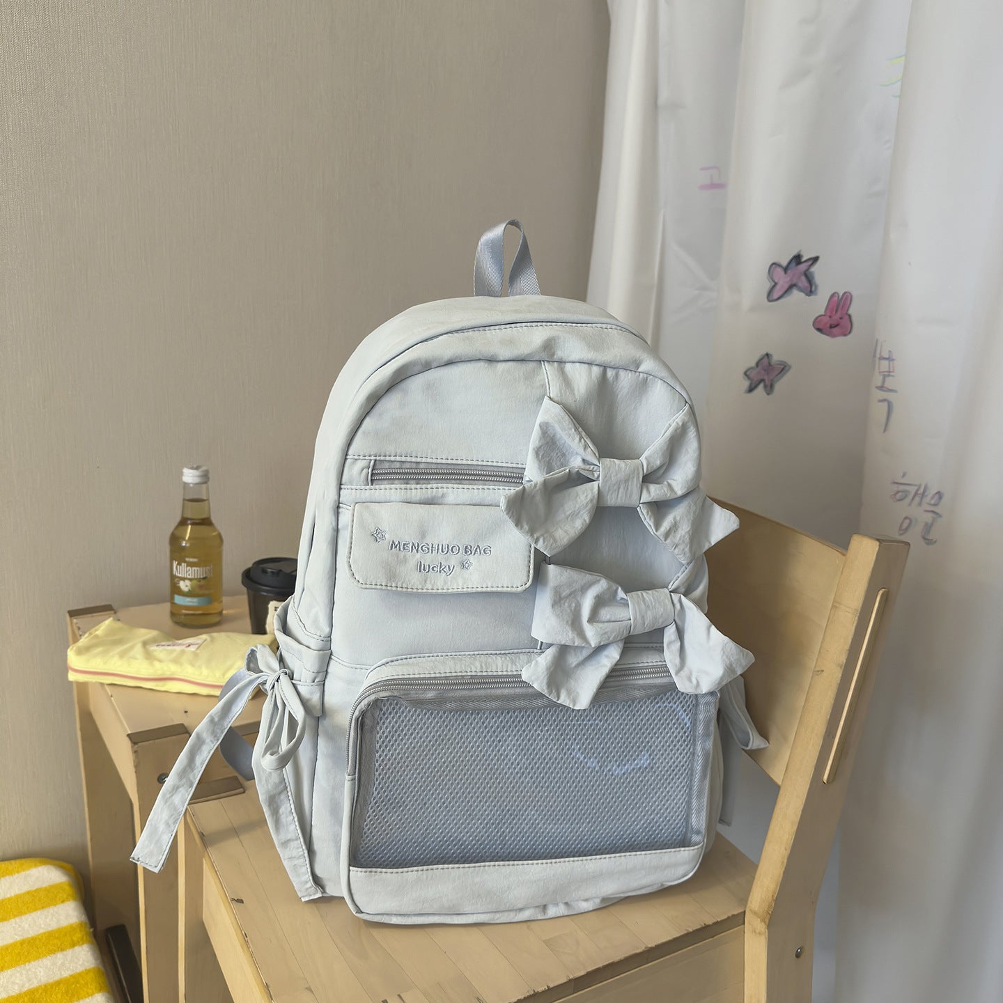 Charmanter Rucksack mit Schleifendetail