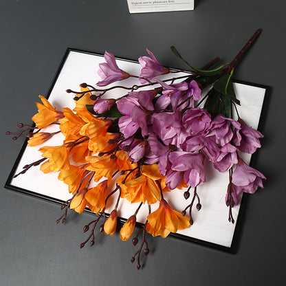Realistische künstliche Orchideenarrangement