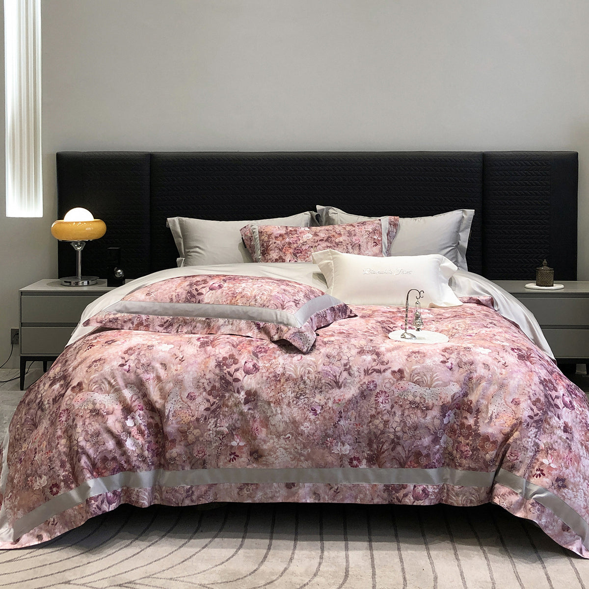 Luxuriöses Baumwollsatin-Bettwäsche-Set mit Tier-Toile-Motiv und Satinkante
