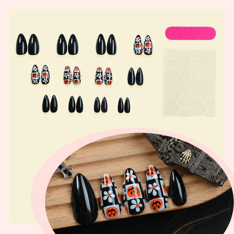 Halloween Kunstnagelset mit gruseligem Design Brehn