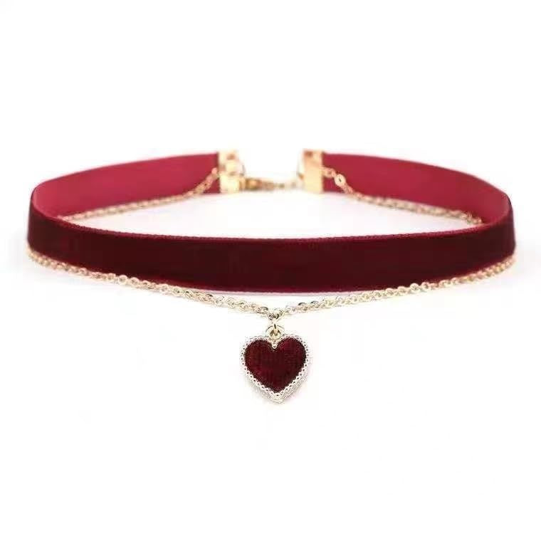 Velvet Heart Charm Choker Brehn