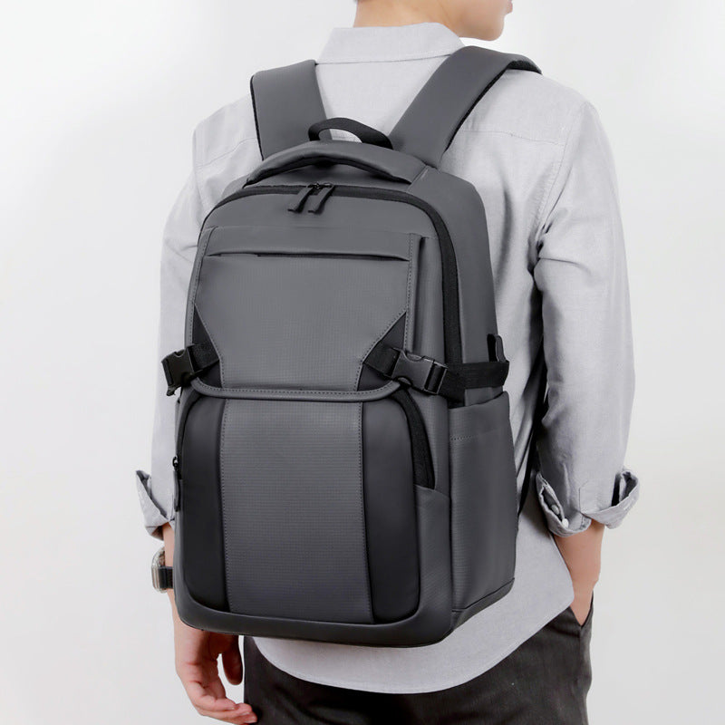 Multi-Funktionaler Tech-Organizer-Rucksack