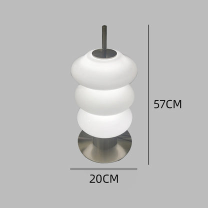 Moderne Tischlampe mit skulpturalem Design