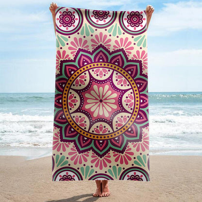 Strandhandtuch mit kunstvollem Mandala-Design Brehn
