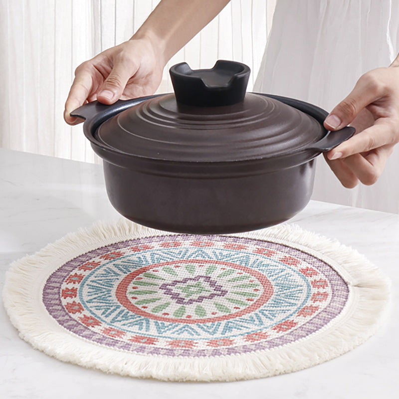 Runder flachgewebter Baumwoll-Teppich mit Mandala-Motiv und dekorativen Fransen Brehn