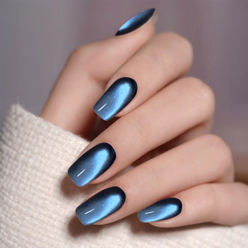 Kunstnagelset mit exklusivem Ombre-Design und schimmerndem Glanz Brehn