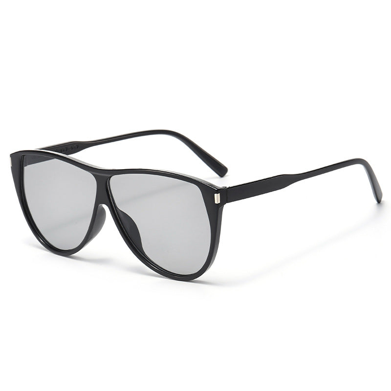 Damen moderne Cat-Eye Sonnenbrille mit schützendem UV-Filter und stilvollem Rahmen Brehn