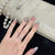 Elegante mit Strass akzentuierte Press-On-Nagelspitzen Brehn