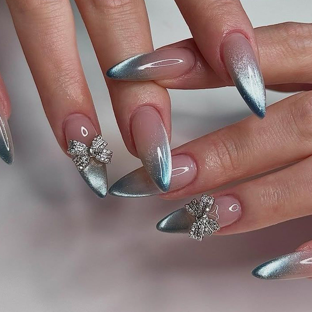 Elegante Stiletto Press-On Nägel mit Strassschleifen Brehn