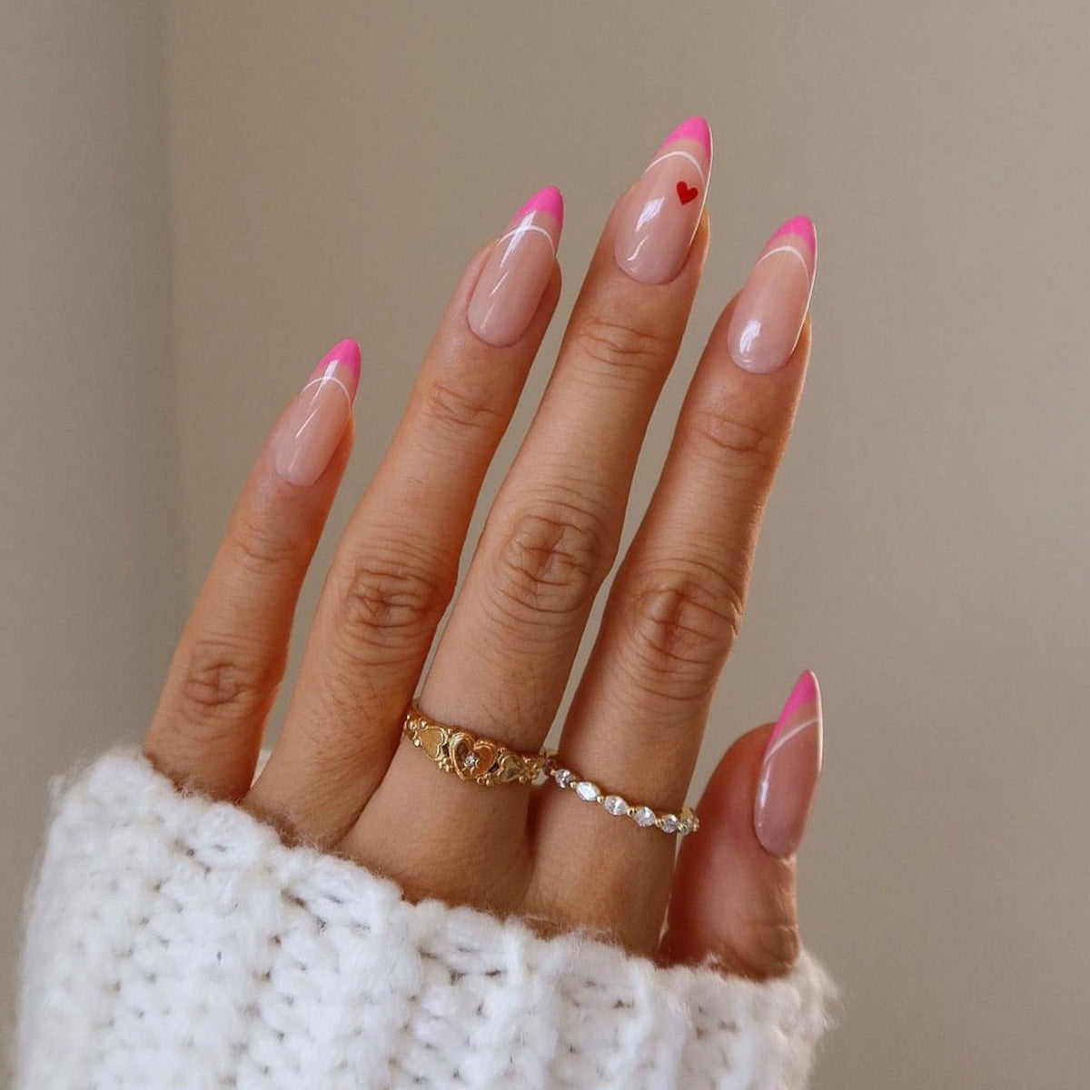 Kunstnagelset mit eleganten French Tips Brehn