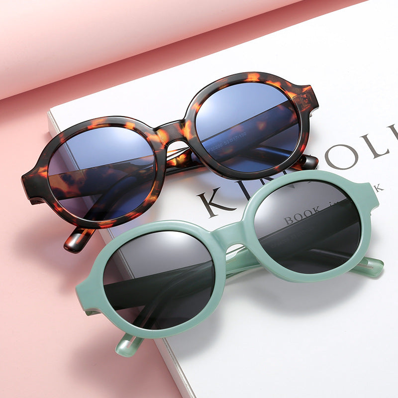 Damen modische Sonnenbrille im stilvollen runden Design Brehn