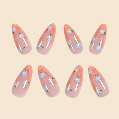 Künstlerisches Floral Gel Nageldesign