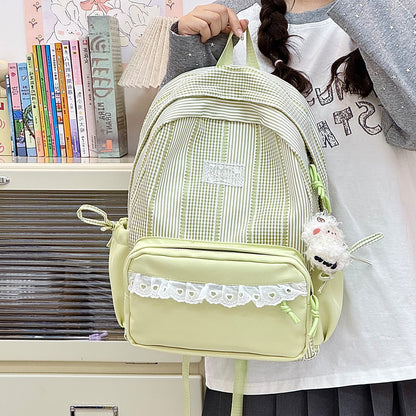 Stylischer gestreifter Rucksack mit dekorativen Akzenten Brehn