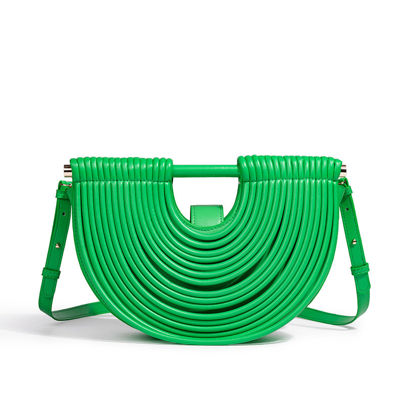 Strukturierte Halbkreis-Handtasche Brehn
