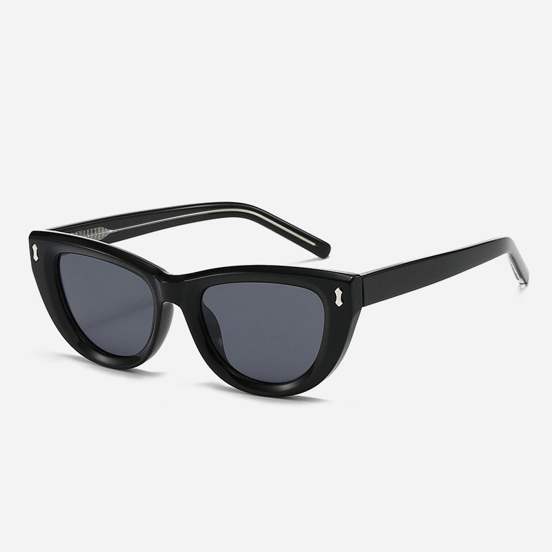 Damen Cat-Eye Sonnenbrille mit transparentem Rahmen und braunen Gläsern Brehn