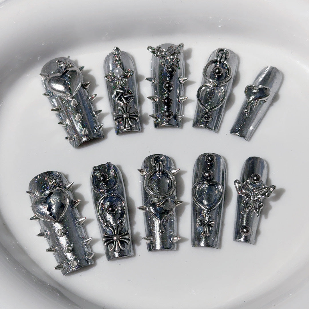 Gothic-inspiriertes metallisches Nagelkunstset