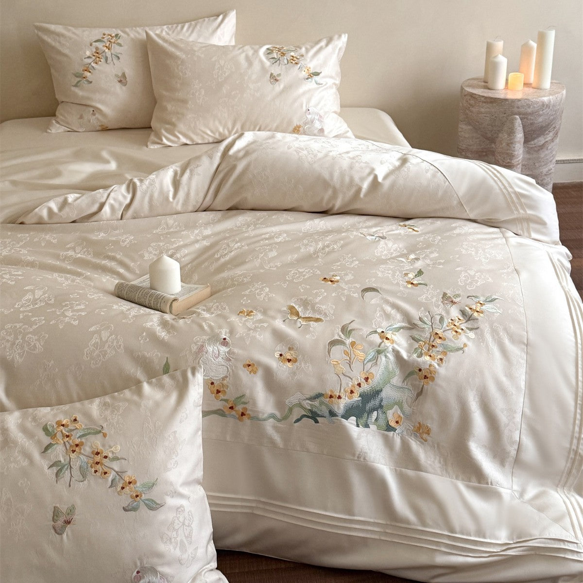 Besticktes florales Satin-Effekt Bettbezug-Set mit Jacquard-Motiv