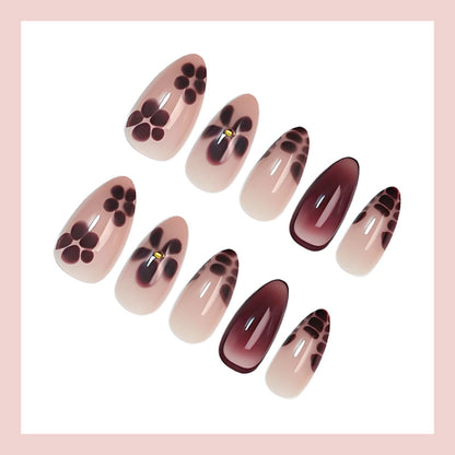 Kunstnagelset mit floralem und elegantem Design Brehn