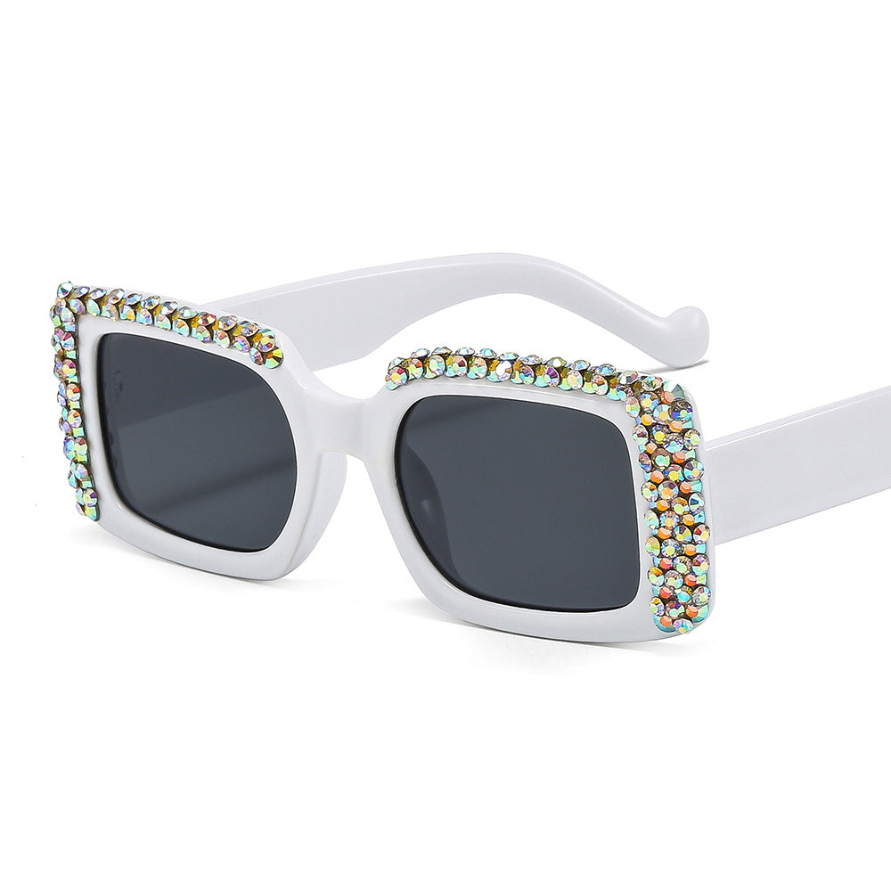 Damen Glamouröse quadratische Sonnenbrille mit funkelndem Kristallrahmen Brehn